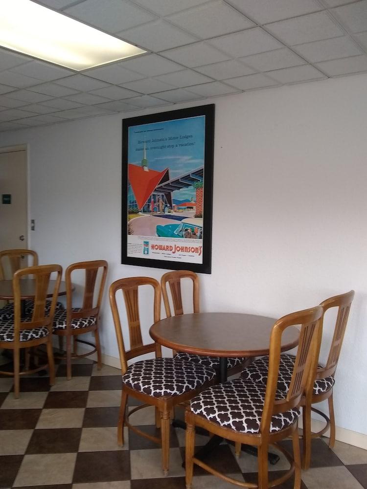 Howard Johnson By Wyndham Virginia Virginia Beach