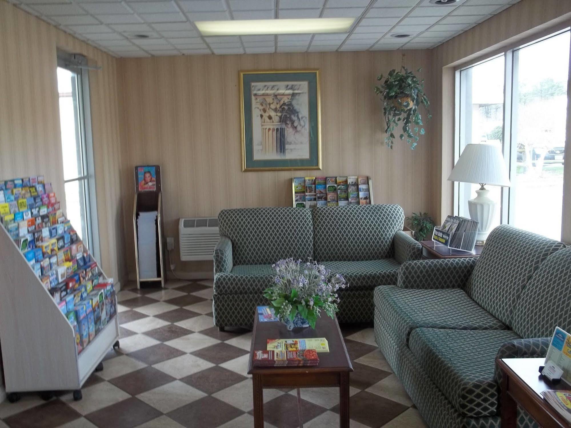 Howard Johnson By Wyndham Virginia Motel Virginia Beach