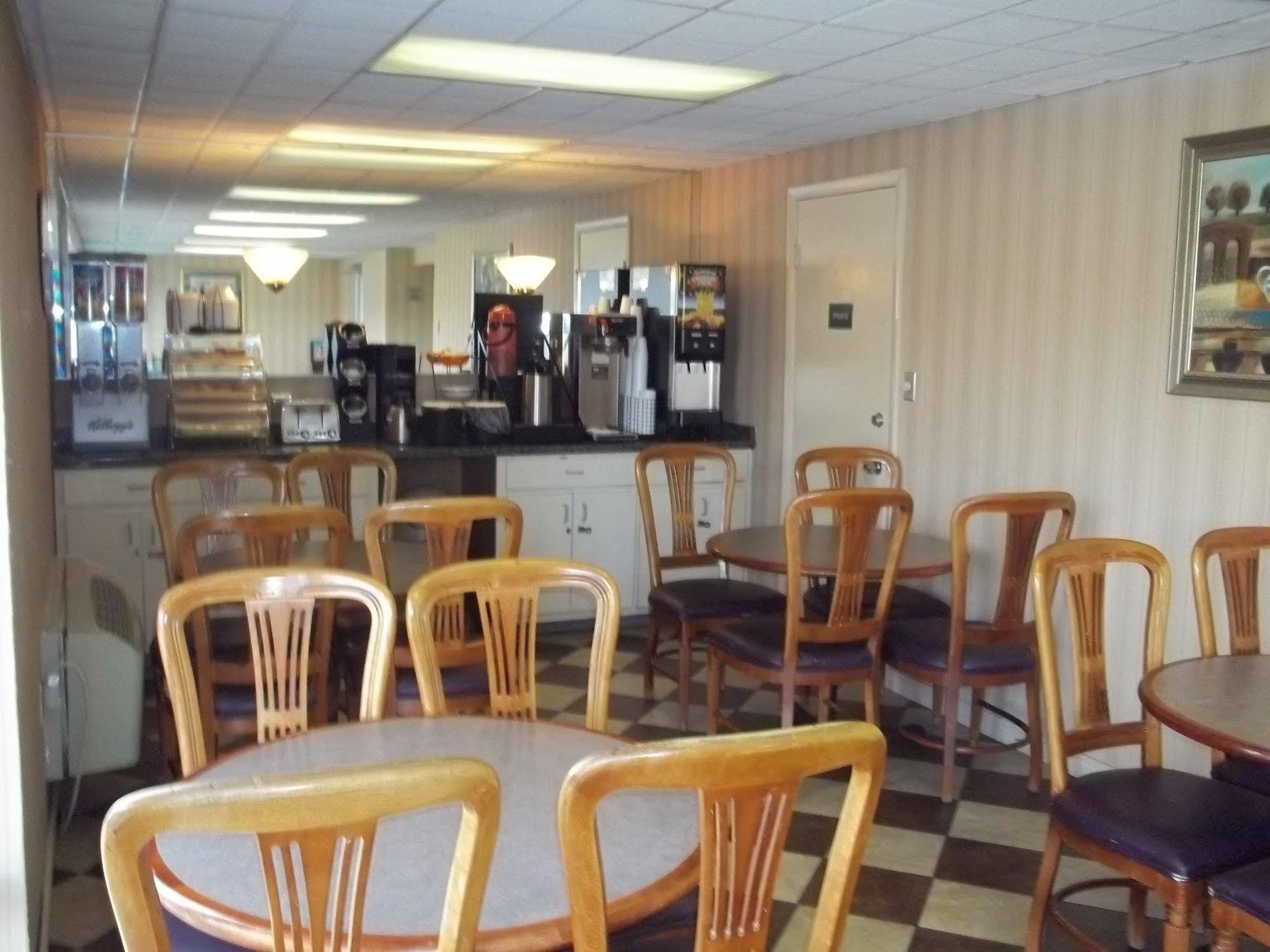 Howard Johnson By Wyndham Virginia Beach